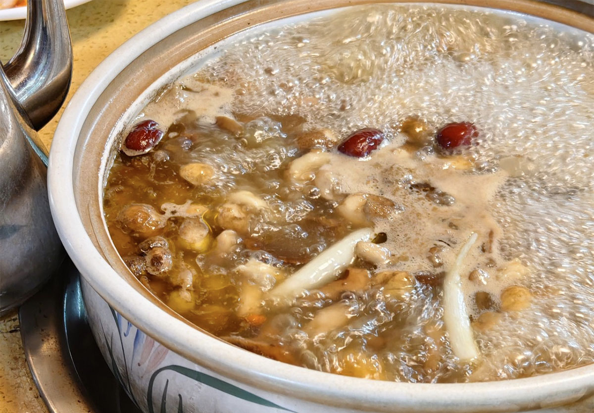 云南野生菌火锅