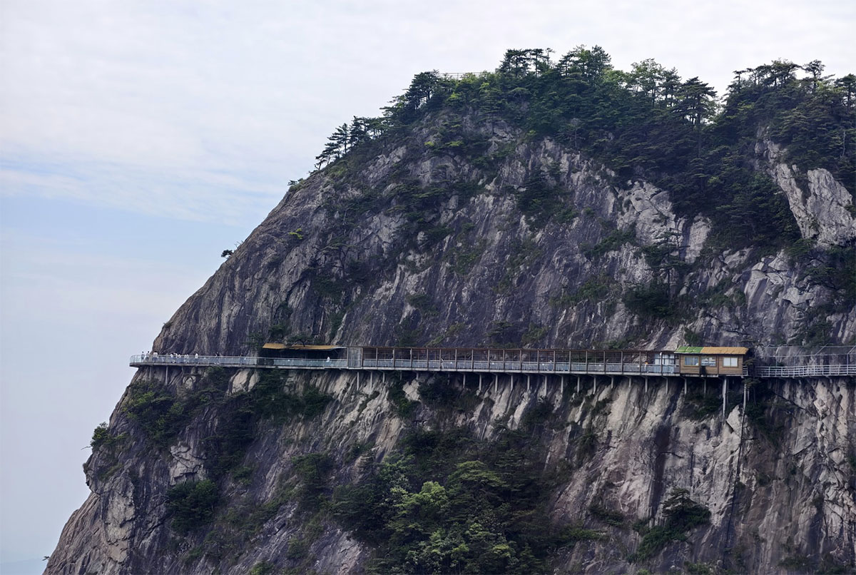 安徽岳西明堂山